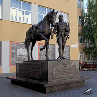 Памятник воинам 5-го гусарского Александрийского полка