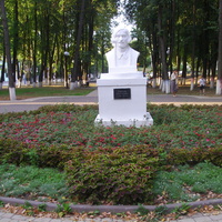 Бюст Н.В. Гоголя в Никитском сквере