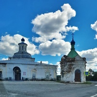 Спасская часовня и Спасская церковь