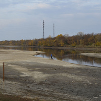Река Северский Донец (правый берег) в октябре после сброса воды на ГУ №6