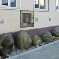 Уличный музей каменных артефактов