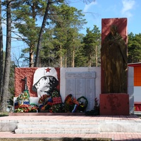 Мемориал погибшим в годы ВОВ.