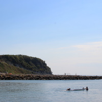 Вид с центральной набережной на море.