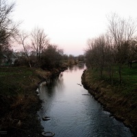 Река Мокрая Буйвола. Вид с каменного моста на восток.