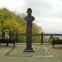 Памятник В.И. Далю на Верхне-Волжской набережной