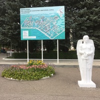 На площади "Виктория". Карта-схема территории санатория "Виктория" и скульптура ангела