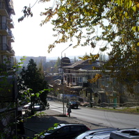 Улица Дзержинского. Слева дом №55, Solo - салон красоты