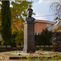 Алушта. Памятник Гирею Баирову