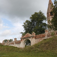 Большие Всегодичи,  юго - западная часть ограды Успенской церкви