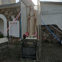 Статуя Девы Марии возле костёла Св. Иосифа
