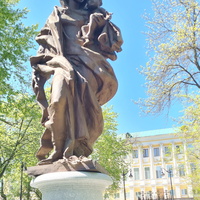 Скульптура "Мать"  в сквере им. М.Ю. Лермонтова