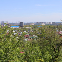 Вид со смотровой площадки у памятника "Первопоселенец" на ул. Кирова