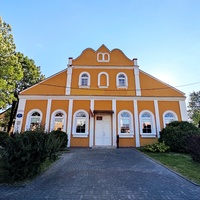 Здание бывшей синагоги