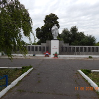 Мемориал ВОВ возле Ленинской, 255