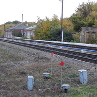 Железнодорожные пути возле вокзала
