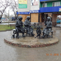 Памятник "Рукодельницы"