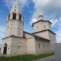 Бобренёв монастырь. Собор Рождества Богородицы с шатровой колокольней