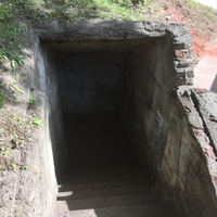 Один из входов в подземные коммуникации за Фридландскими воротами