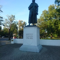 Памятник Шиллеру в одноимённом сквере