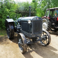 Первый трактор Саратовского тракторного завода