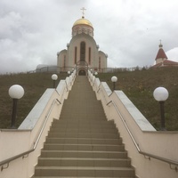 Лестница к храму Святой Великомученицы Варвары