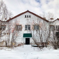 Жилой дом 1957 года постройки по ул. Чапаева, 28 в Южном микрорайоне г. Инты.