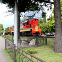 Железнодорожная линия морпорта на набережной.