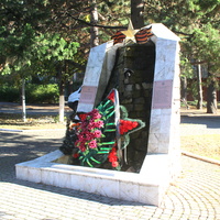 Памятник погибшим воинам-интернационалистам.