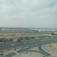 Панорама города в районе аэропорта Аль-Мактум