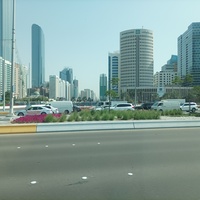 Абу-Даби. улица