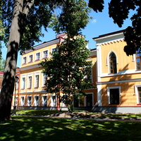 Областная юношеская и детская библиотека имени В.Каверина.