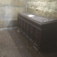 Копия саркофага в погребальной камере Мелек-Чесменского кургана