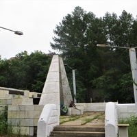 Памятник рабочим погибшим в годы ВОВ