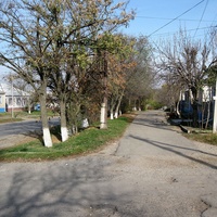 У пересечения пер.Красного (слева в кадре) и ул.Суворова.