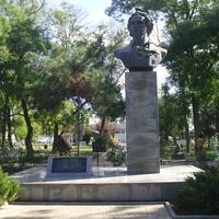 Памятник А.С. Пушкину в одноимённом сквере. Скульптор: П.Ф. Мовчун