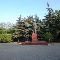 Памятник Ленину в одноимённом сквере