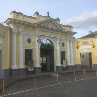 Комплекс Караимских Кенас - памятник архитектуры, который с 1837 года является духовным центром караимов России.