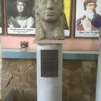 Музей мировой скульптуры, великих людей России, великих людей планеты в Шелковичном сквере. Клеопатра VII Филопатор