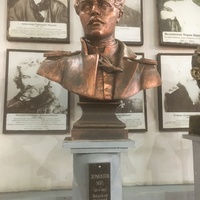 Музей мировой скульптуры, великих людей России, великих людей планеты в Шелковичном сквере. Лермонтов М.Ю.