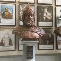 Музей мировой скульптуры, великих людей России, великих людей планеты в Шелковичном сквере. Александр Невский