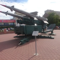 Мемориа́льный ко́мплекс «Кра́сная го́рка». Военная техника. Зенитно-ракетный комплекс С-125 "Печора"