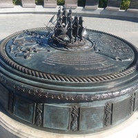 Памятник экипажу "Меркурий" на Матросском (Мичманском) бульваре