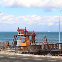 Детский городок на побережье Охотского моря.