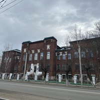 Школа №1 (Здание бывшей Мужской гимназии)