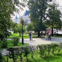 Н. Новгород - В сквере на площади Минина