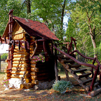 На детской площадке