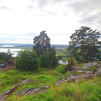 На вершине горы Паасонвуори (Паасо) 79 метров в Сортавале. Вид на озеро Кармаланьярви