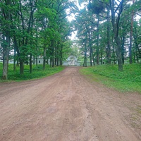 У входа в Всехсвятский скит