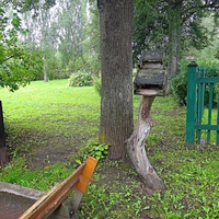 Усадьба капитана И.В. Тараканова. перед входом в музей А.А. Блока.