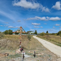 Поклонный крест на южном въезде в д. Степачёво